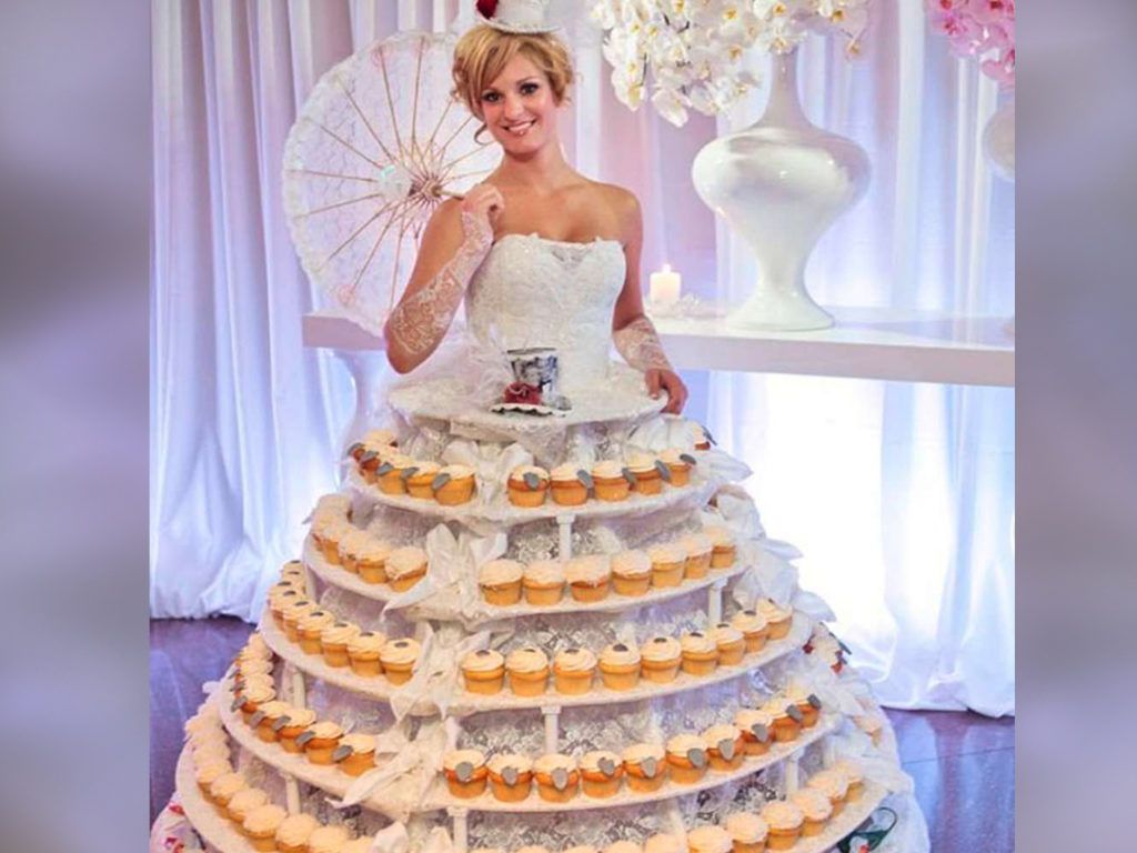 Hilariously Ugly and Dumb Wedding Dresses That Will Make