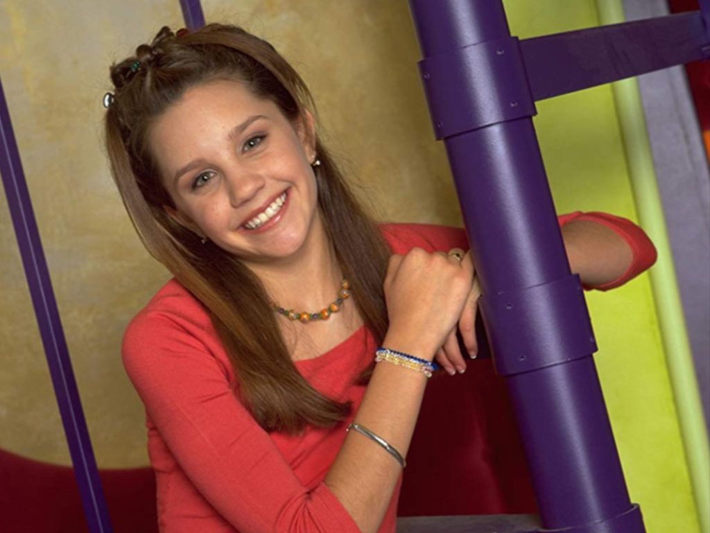 Amanda Bynes joined the cast of "All That" from season three to s...